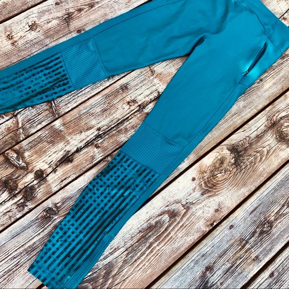 UnderArmour Teal Yoga Pants leggings with pocket - Picture 8 of 12